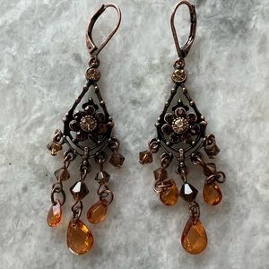 Amber jewel dangling earrings